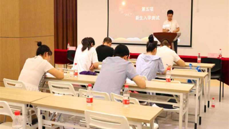 考研在线课程一对一的价格主要由以下几个因素构成：